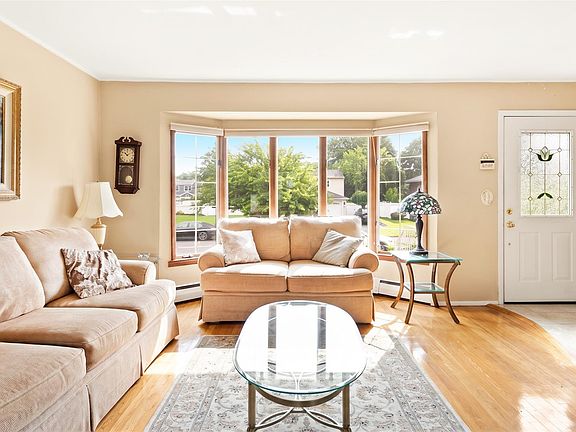 3rd image of 25 Whitebirch Lane