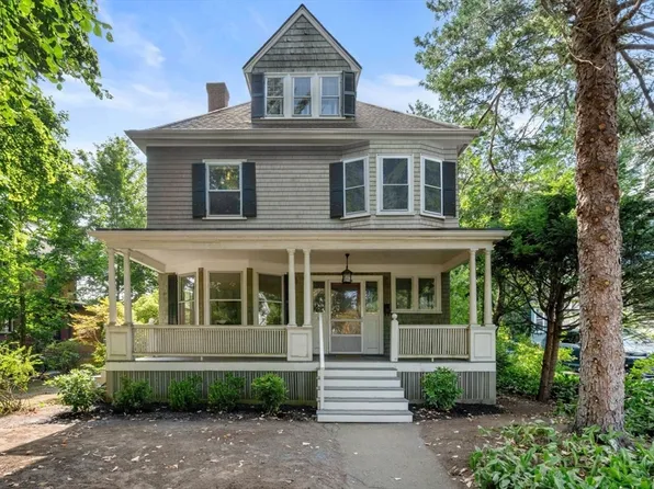 61 Chester St, Newton, MA 02461