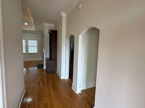 3rd image of 2516 Goldenrod Way