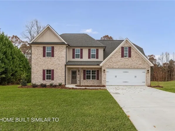664 Cedar Dr, Winston Salem, NC 27107