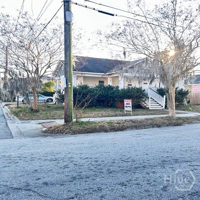 1st image of 657 W 34th Street