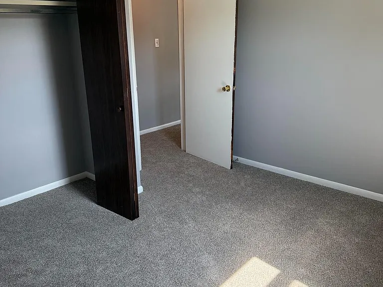 110 Marion Ter — Photo 18