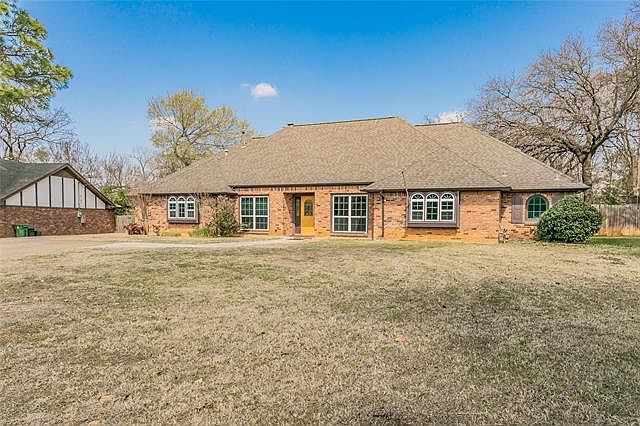 1st image of 836 Chaparral Ct
