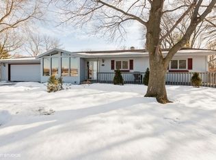 207 Lindy St, Fox Lake, IL 60020