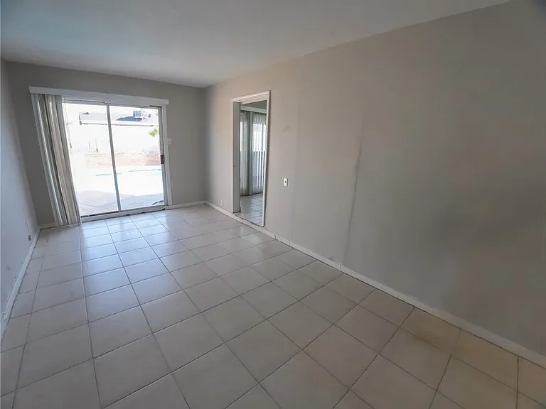 4953 National Ave — Photo 18