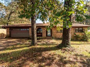 915 Teresa Dr, Benton, AR 72019