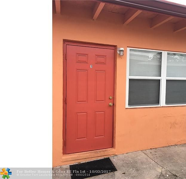 1st image of 851 NW 5th Ave APT 1