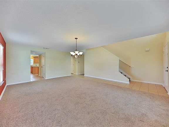 4th image of 185 Fish Hawk Dr