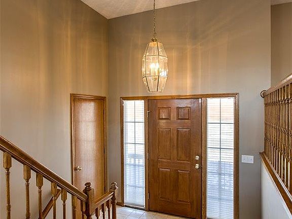 3rd image of 1809 Savannah Dr