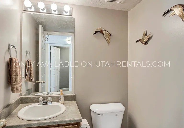 1346 S 1440 E — Photo 5