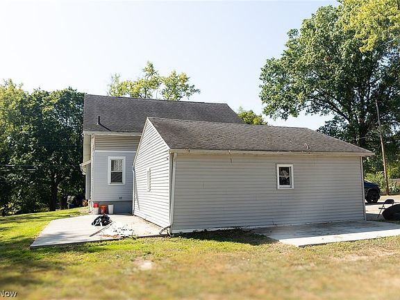 5th image of 2941 Old Home Rd