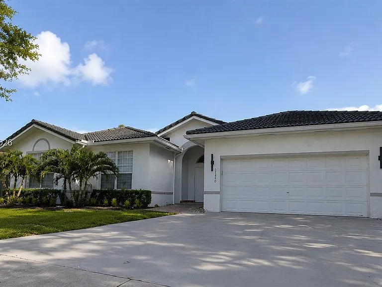 15840 SW 151st Ter — Photo 3