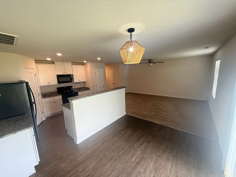 2042 Talbert Ct #1 — Photo 4