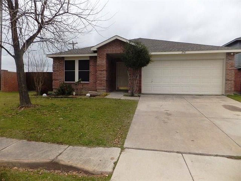 1st image of 2761 Peach Dr