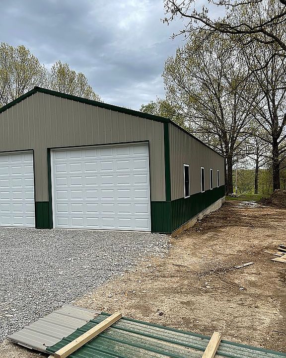 2nd image of 214 Auggy Ln