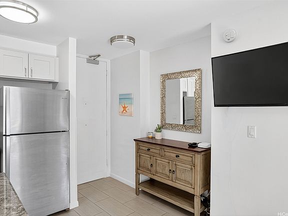 4th image of 201 Ohua Ave #1108-2