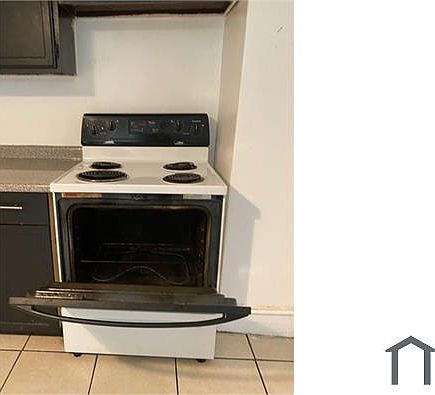 2nd image of 153 Magnolia St #3S