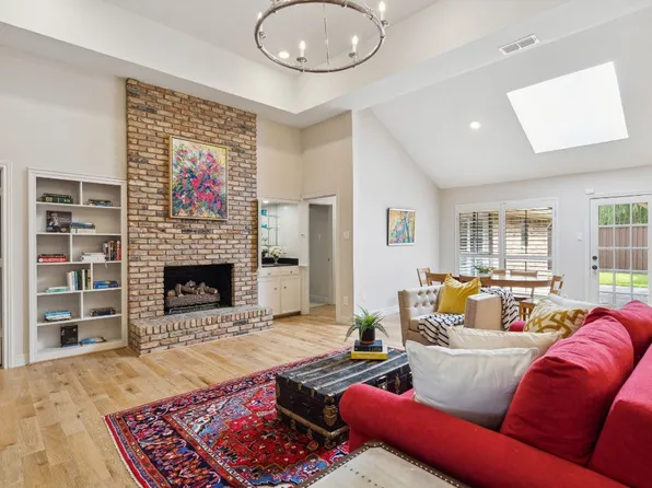 8810 Lacrosse Dr, Dallas, TX 75231