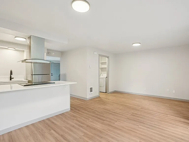 Bloc at 26th- Live your best live here! Receive up to 4 Weeks Free + Discounted Rates on Select U... — Photo 23