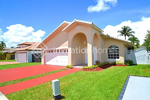 1276 SW 143rd Pl Photo 1