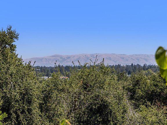 2nd image of 941 High Rd
