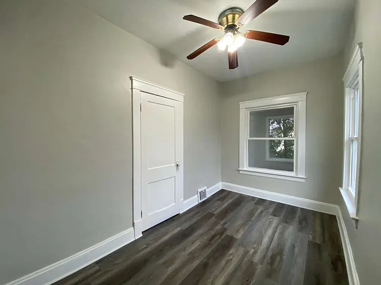 7918 Force Ave #2 — Photo 11