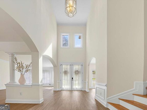 5th image of 2274 Norbury Dr SE