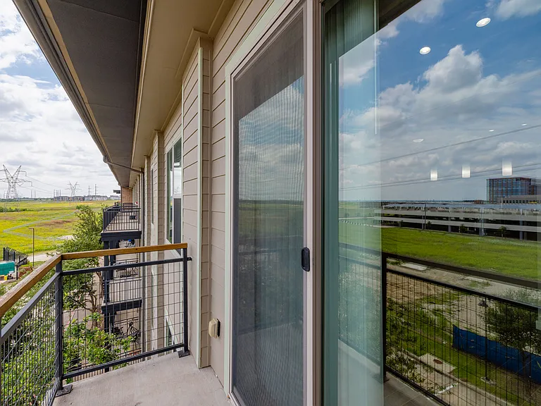 The District At Cypress Waters - Parson's Green — Photo 752