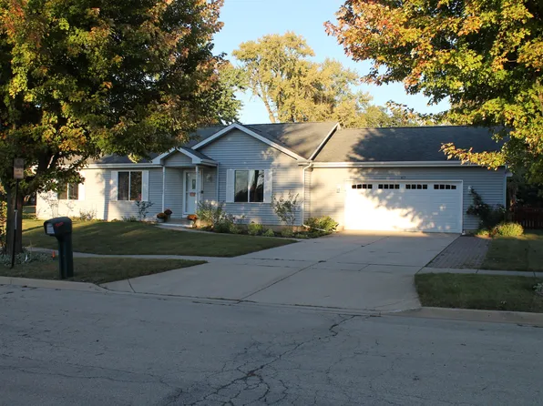 421 Klick St, Hampshire, IL 60140