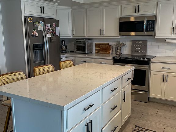 4th image of 1705 W Stella Ln