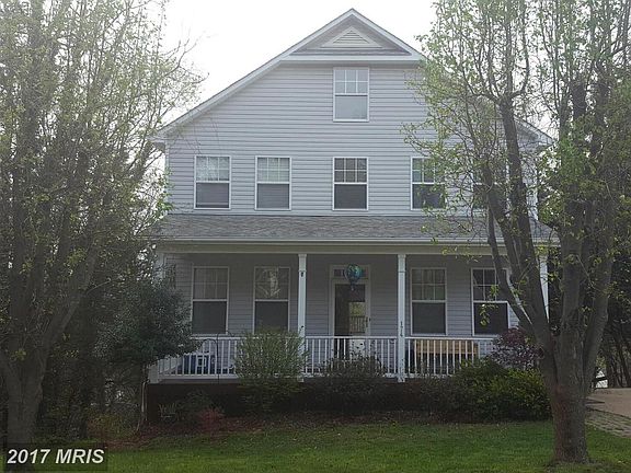 2nd image of 174 Winchester Mews Dr