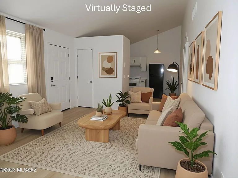 2512 E Eastland St — Photo 6