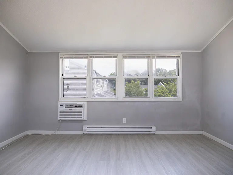 Cortlandt Living — Photo 22
