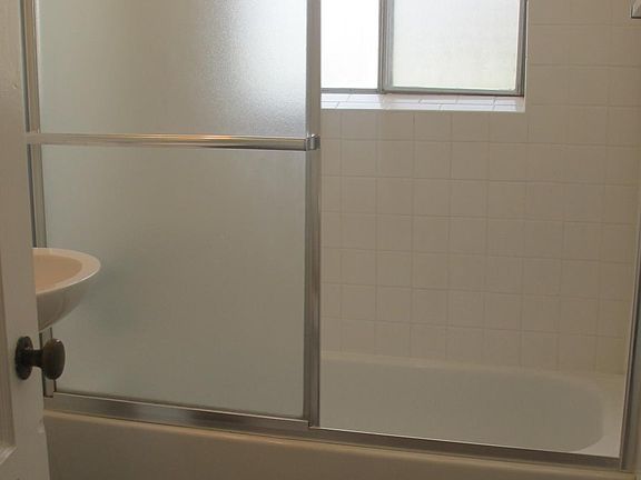 5th image of 1120 Tait St APT B