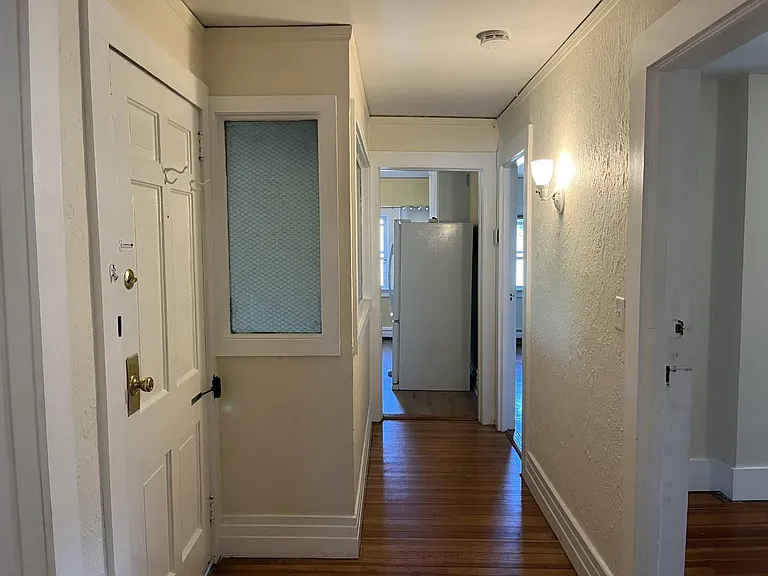 166 Gordonhurst Ave — Photo 10