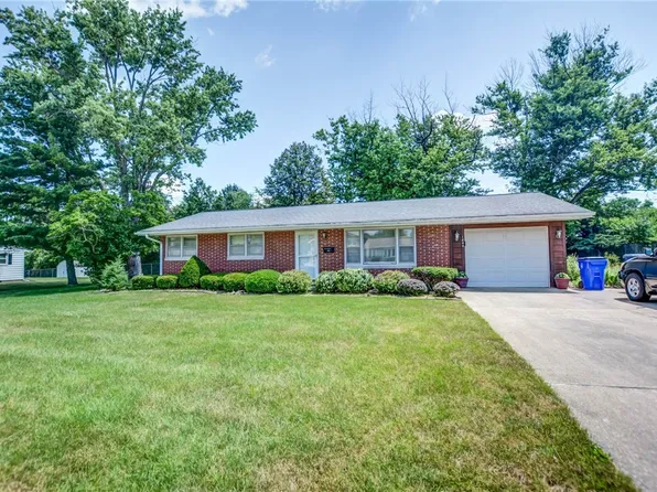 1844 S Eastgate Dr, Decatur, IL 62521