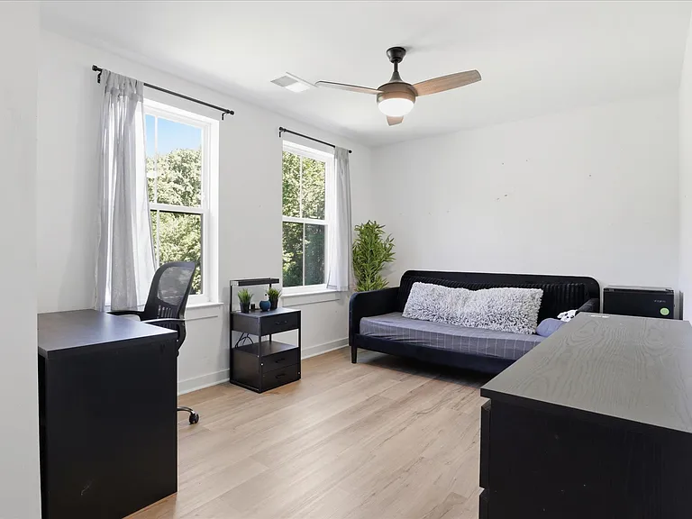15717 Tierra Dr — Photo 32