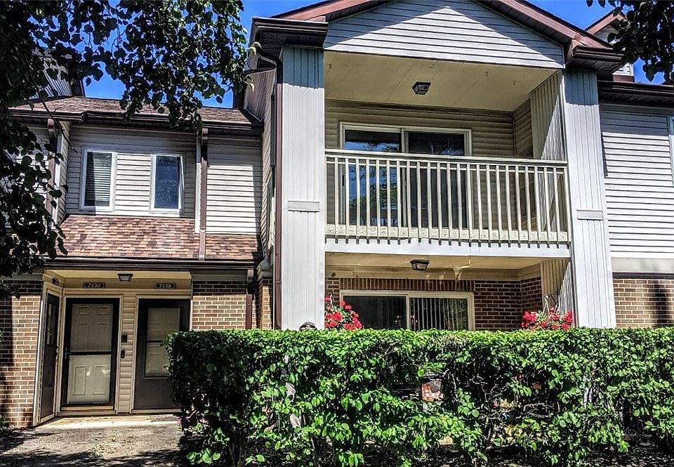 1st image of 7138 Village Dr