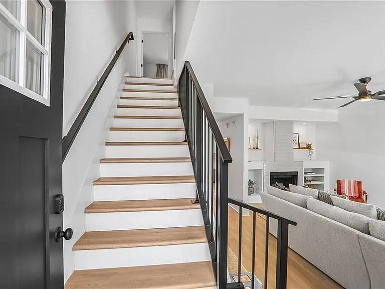 1210 Cleburne Ave NE — Photo 22