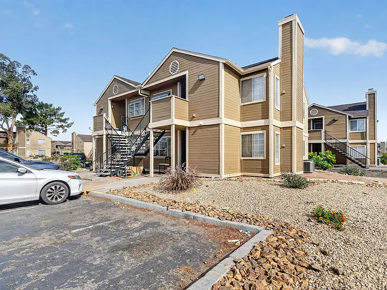 2702 Alicialynn Way #D — Photo 2