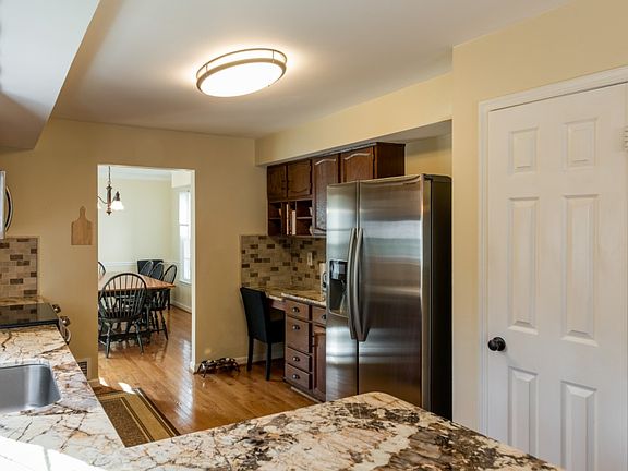 5th image of 6125 Union Village Dr