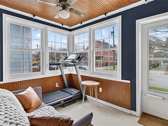 2nd image of 809 N Tioga St