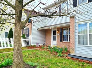 27 Southmont Dr, Enola, PA 17025