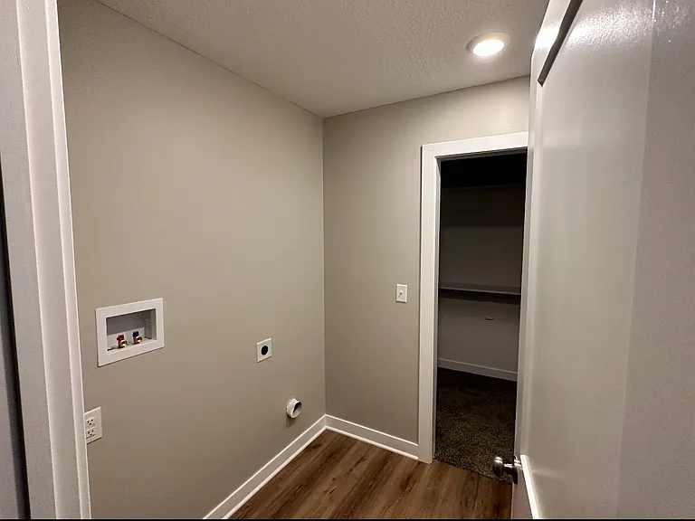 612 NW Fieldcrest Dr #A-J — Photo 17