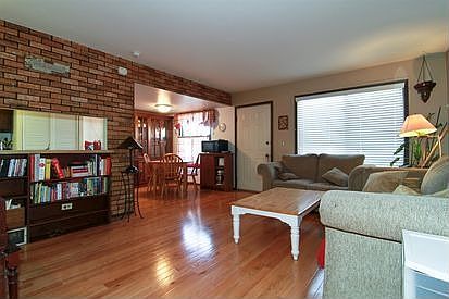 2nd image of 2S750 Winchester Cir W Unit 2