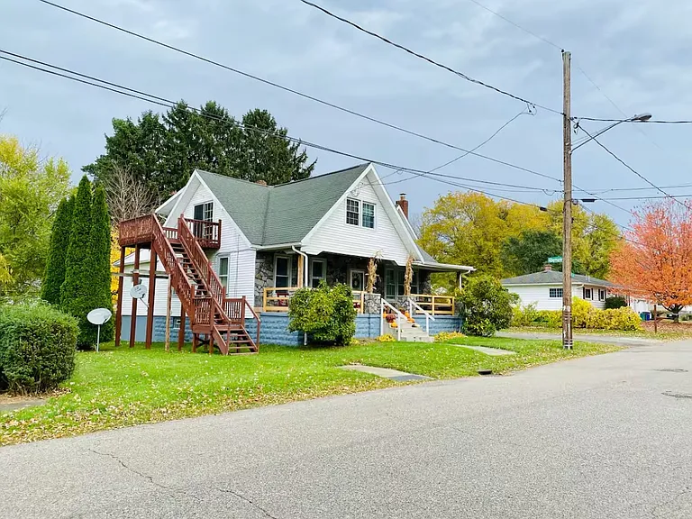 124 Merline Ave #B — Photo 9