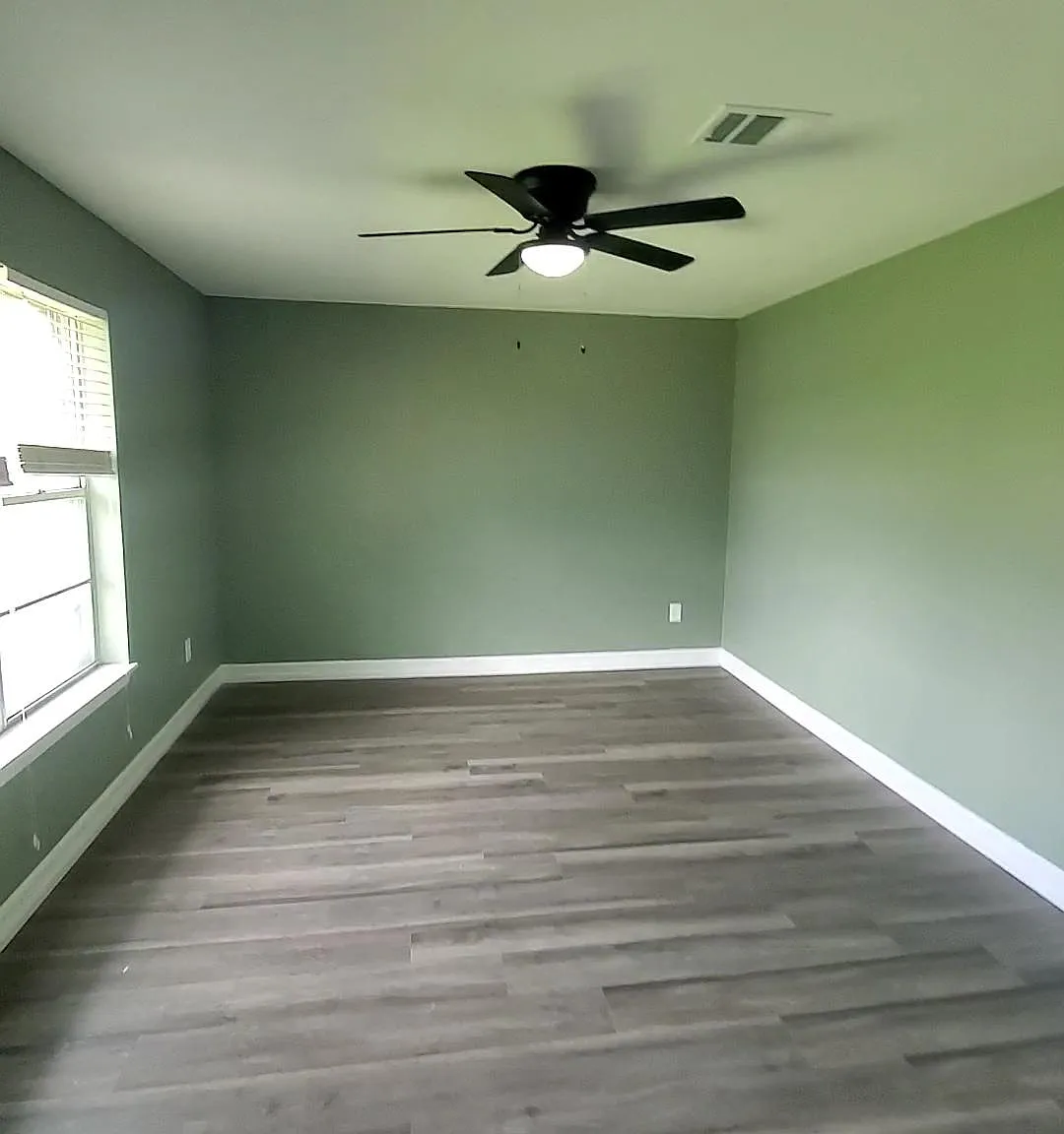 101 Lindsey Ave — Photo 2