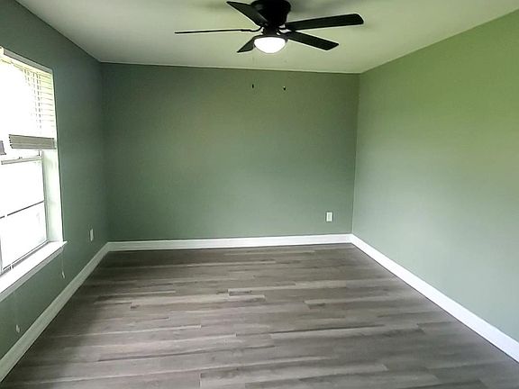 2nd image of 101 Lindsey Ave