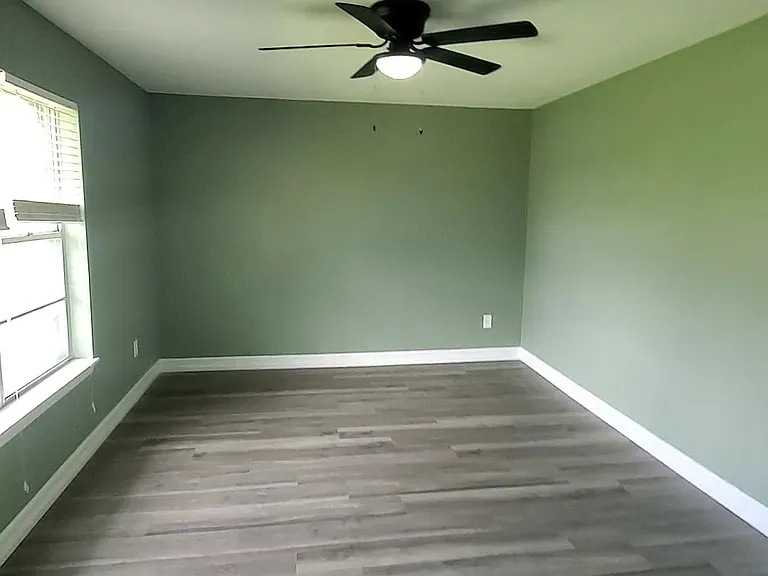 101 Lindsey Ave — Photo 2