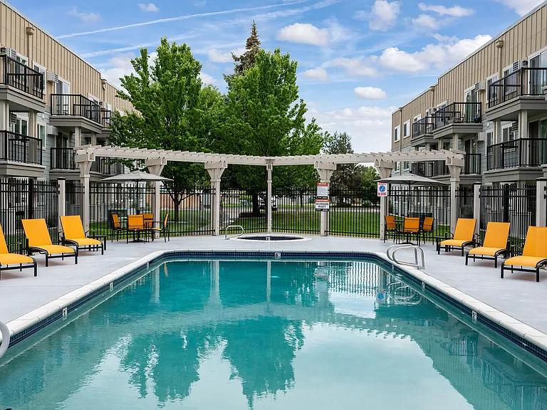 Sunset Apartments | Outdoor Seasonal Pool